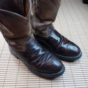 Ariat Sierra steel toe work boots. Men's sz 11EE. 109pmThe 10" Cascade pull on